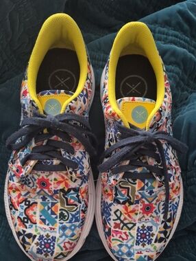 inkkas Multicolor Patterned Women's Sneakers Size 8.